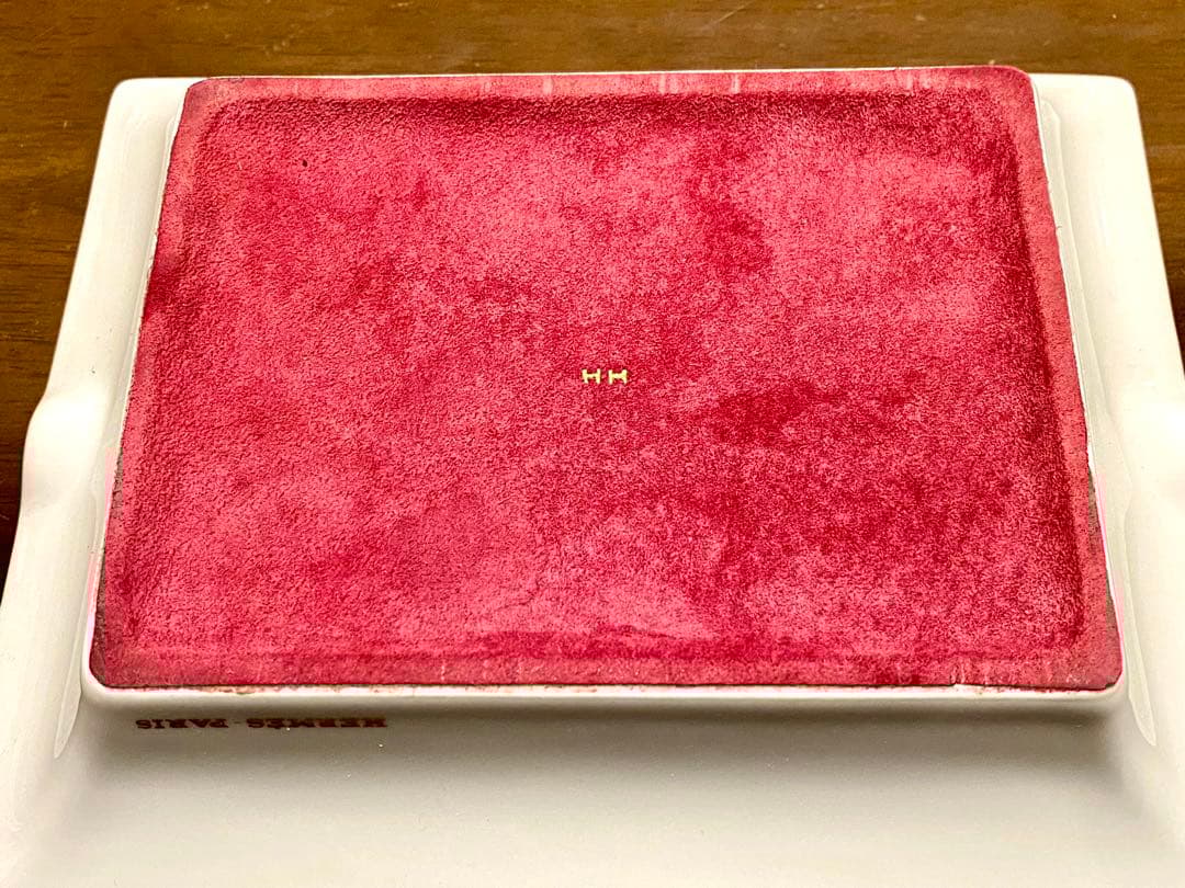 HERMES 陶器製馬柄アッシュトレイ