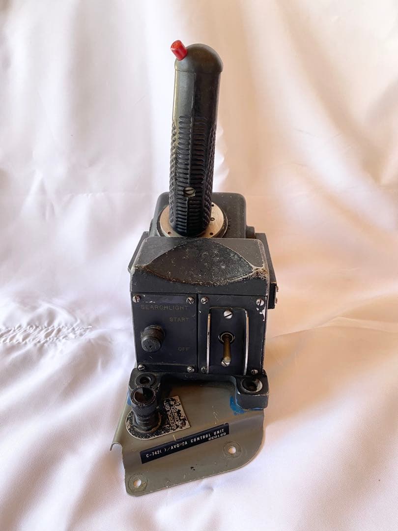 GRUMMAN S2F TRACKER サーチライトコントロールユニット 操縦桿 - メルカリ