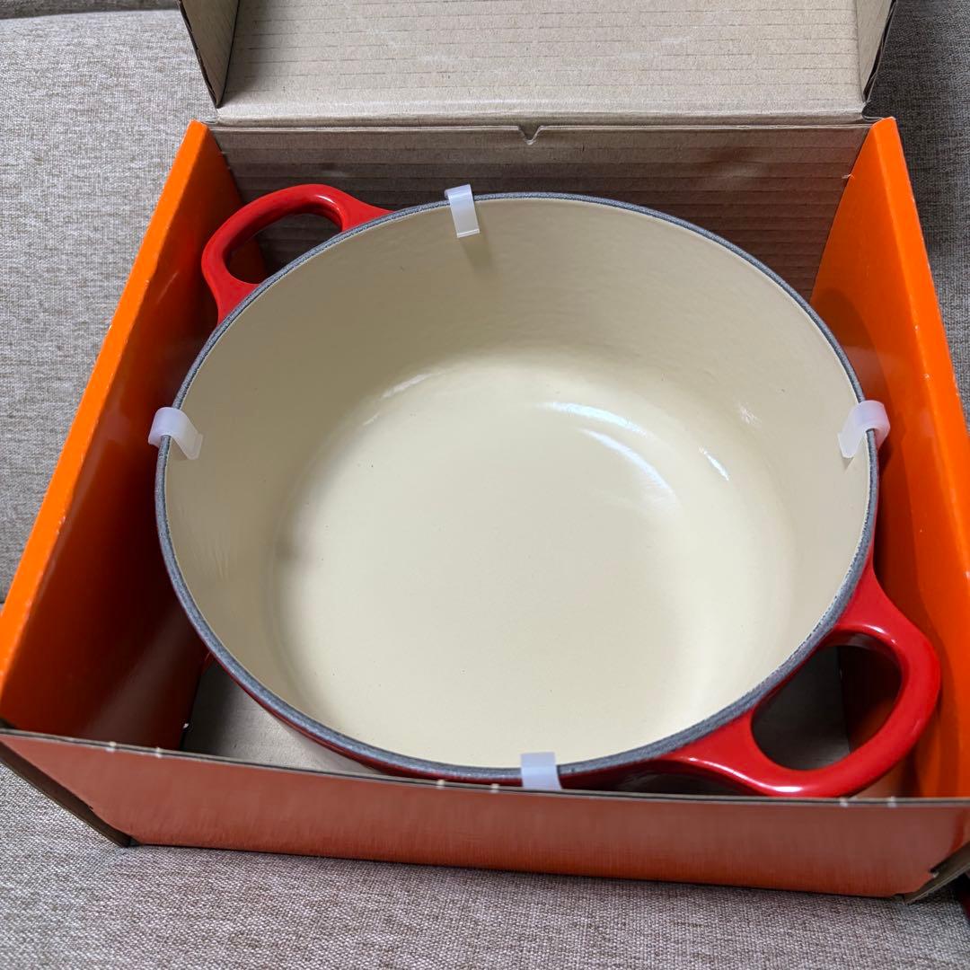 LE CREUSET ココットロンド　チェリーレッド 両手鍋 2.4L
