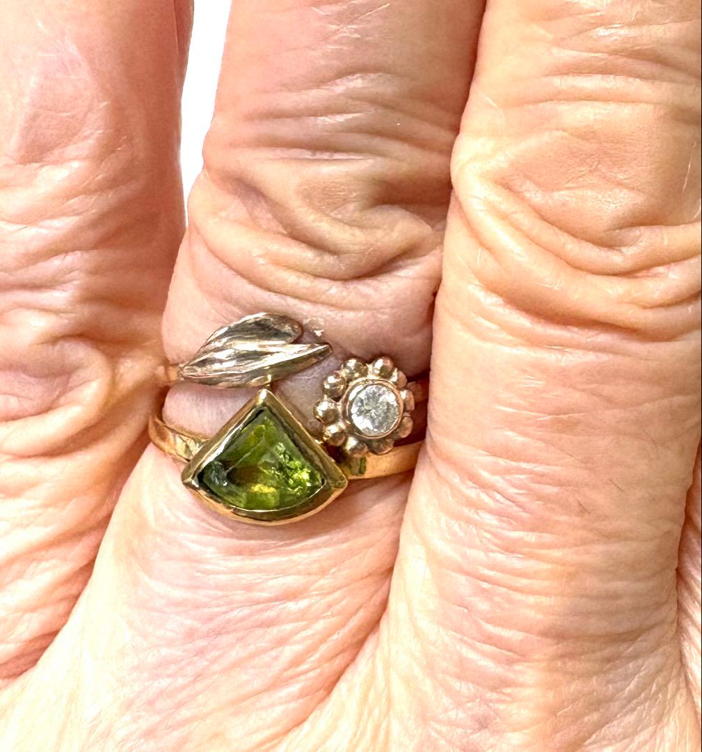 ペリドット扇形リング