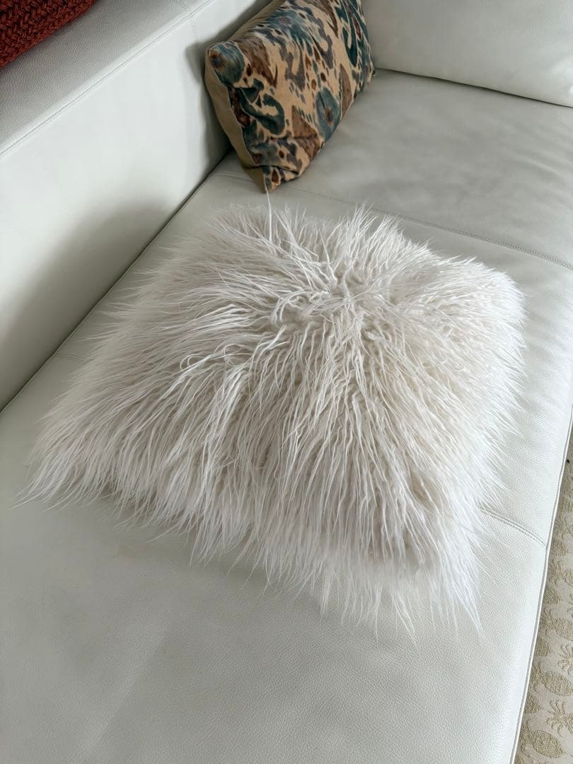 ✴︎フェイクムートン・クッション✴︎ZARAホーム - メルカリ