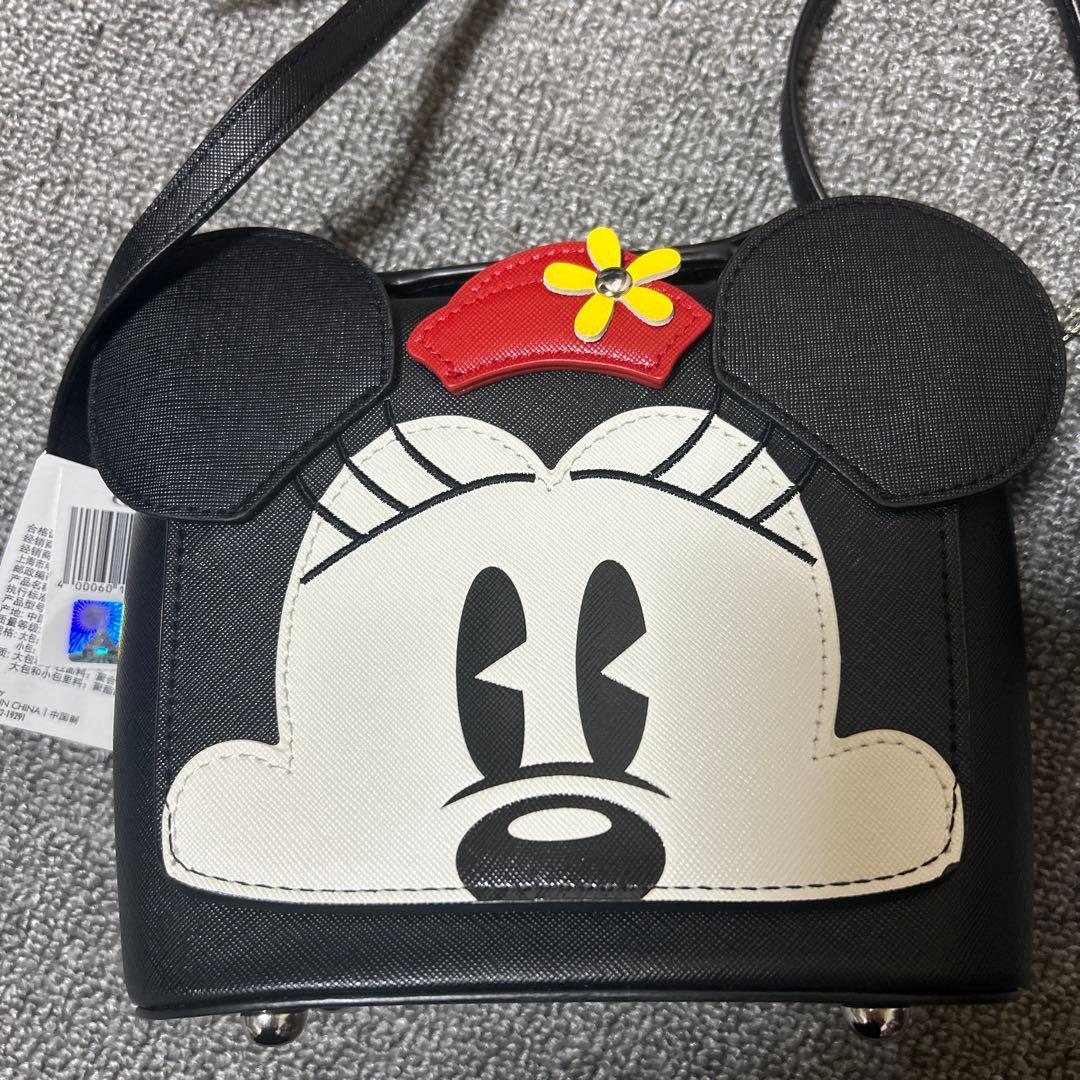 新品タグ付！上海ディズニーショルダーバッグ ミッキーミニー - メルカリ