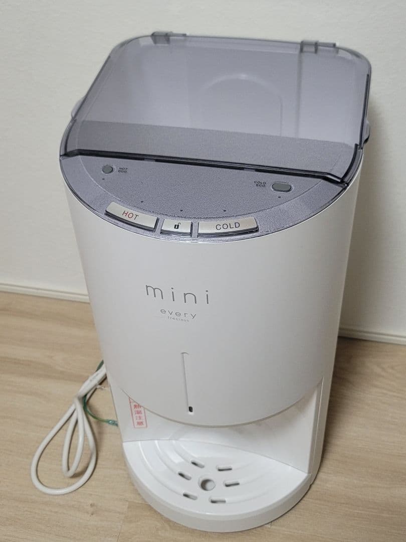 ウォーターサーバー】エブリィフレシャス mini ☆カートリッジ8個付き