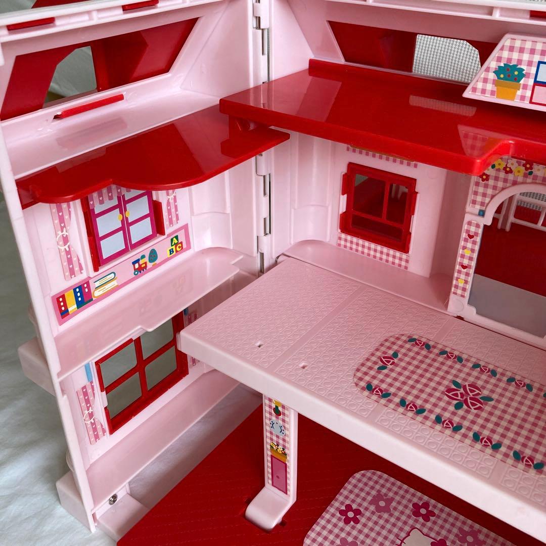 確認用写真 HELLO KITTY ドールハウス 赤い屋根 ハローキティのお家