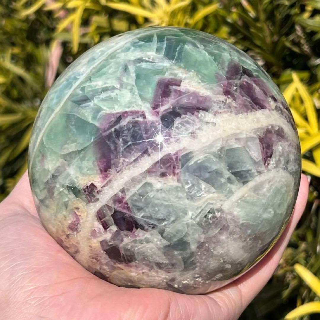 ✨魅惑の色彩✨神秘的な美麗スフィア✨マルチカラーフローライト 丸玉 天然石 原石