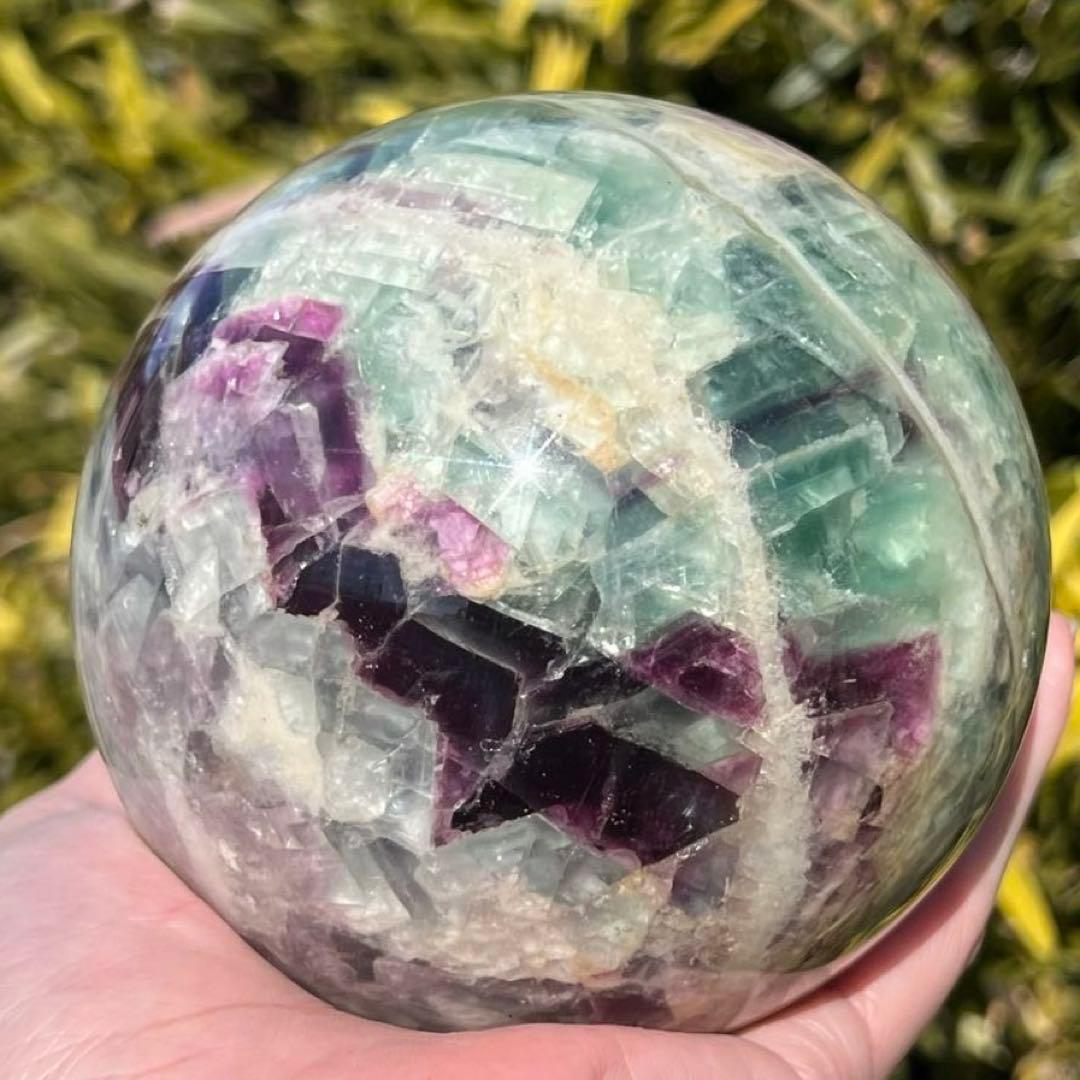 ✨魅惑の色彩✨神秘的な美麗スフィア✨マルチカラーフローライト 丸玉 天然石 原石