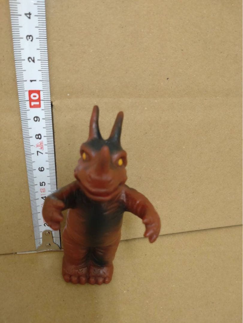 大里玩具　指人形　ネロンガ　ソフビ