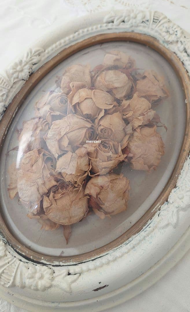オバール型　フレーム飾り　薔薇ドライフラワー