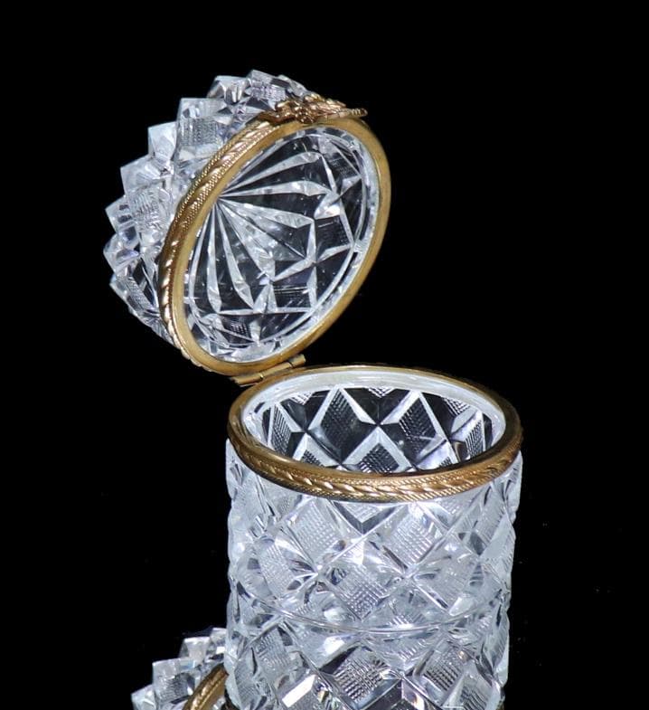 オールド・バカラ ブロンズ装飾 蓋物 ローリエ リボン 小物入れ ゴールド