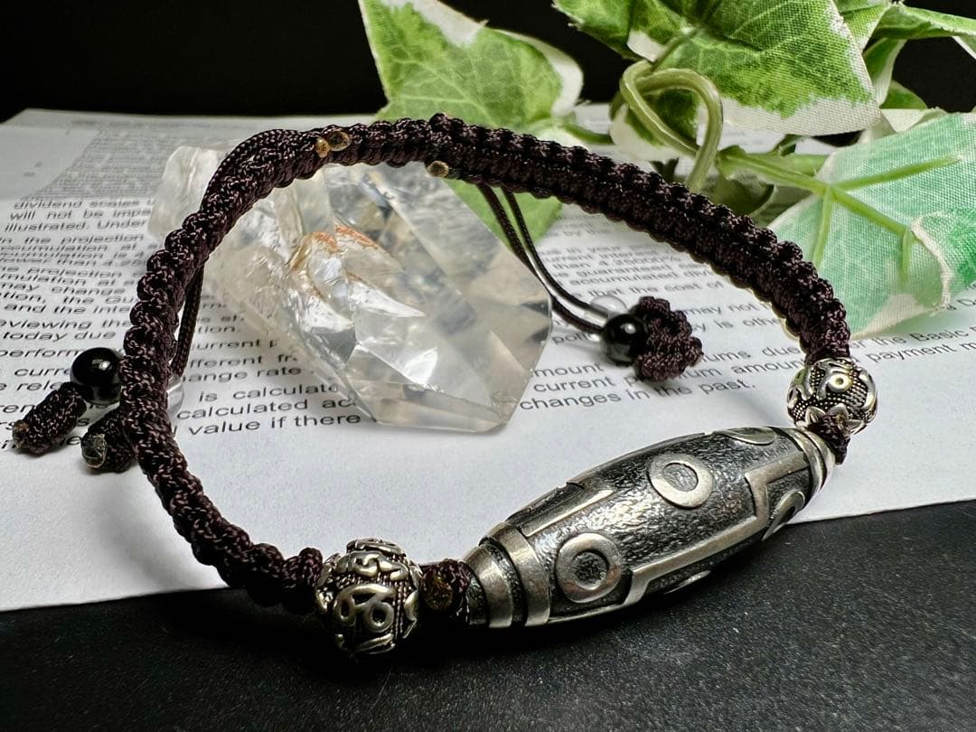 九眼天珠紐ブレス純銀シルバー 立身出世 栄逹栄進 名声獲得 権威や権力