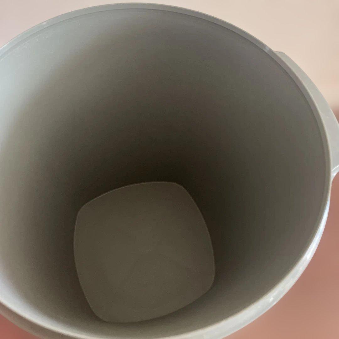 タッパーウェア社　食品保存容器