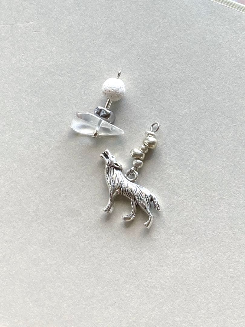 no.275 遠吠えのオオカミとWhite full moon