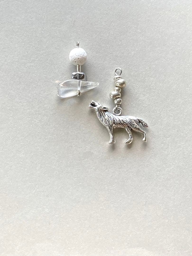 no.275 遠吠えのオオカミとWhite full moon