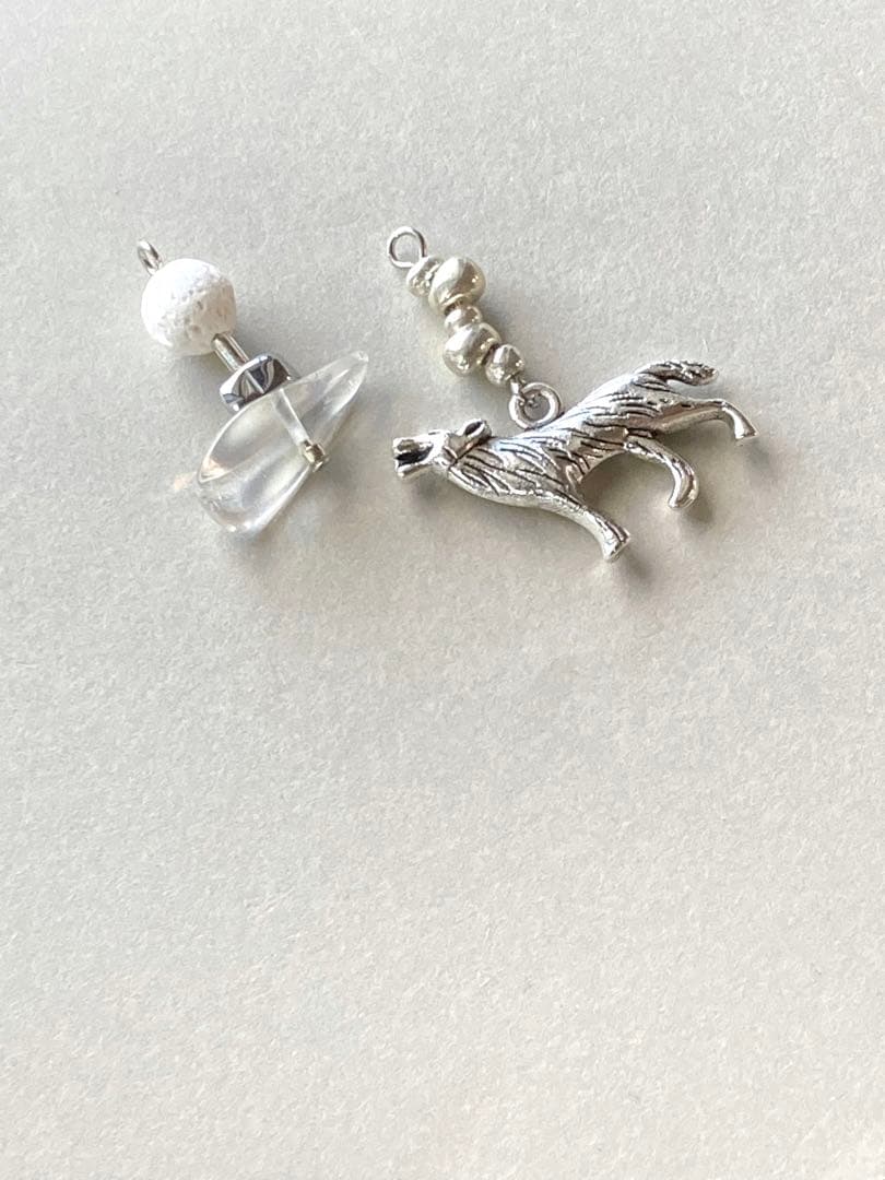 no.275 遠吠えのオオカミとWhite full moon