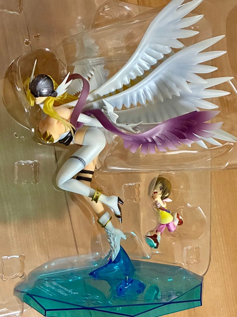 エンジェウーモン&八神ヒカリ　デジモンアドベンチャー　フィギュア　G・E・M