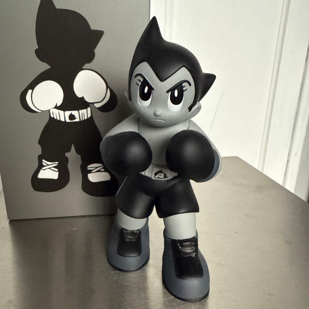 TOY QUBE ボクシングフィギュア グレー/ブラック 約15cm