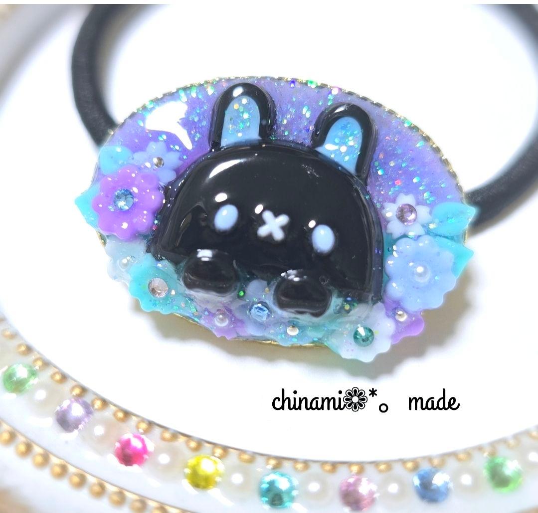 レジンヘアゴム ひょっこりうさぎBLACK - メルカリ