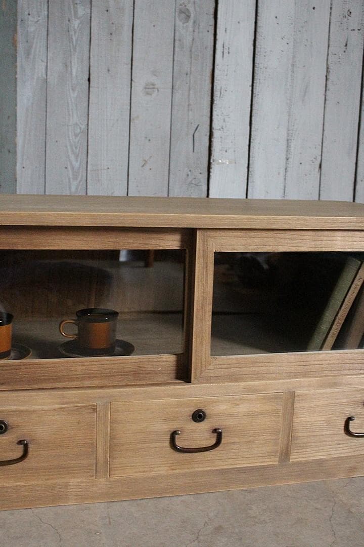 古いガラス戸棚×木製小引き出し3杯　ローチェスト　食器棚　古家具