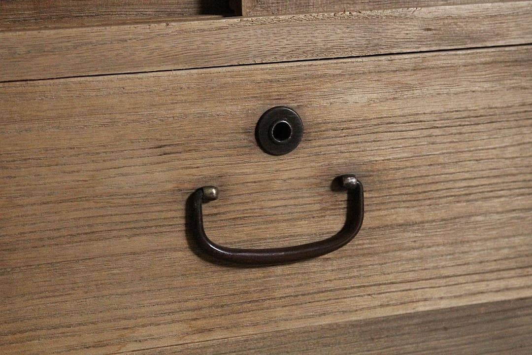 古いガラス戸棚×木製小引き出し3杯　ローチェスト　食器棚　古家具