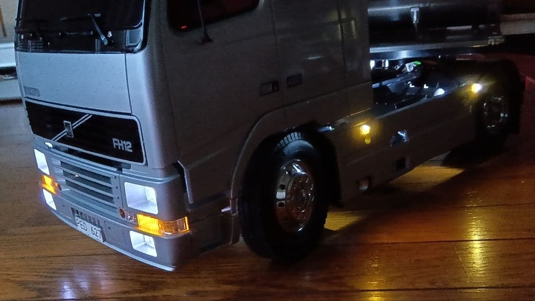 タミヤ1/14 ボルボFH12&タンクトレーラーフルオペMFC-03 - メルカリ