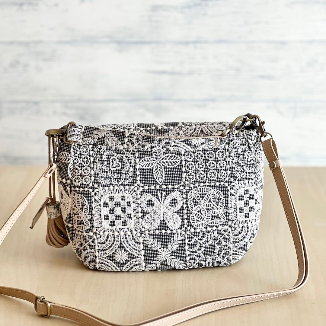 ⭐︎ミナペルホネン コロンとしたショルダーバッグMB602-131