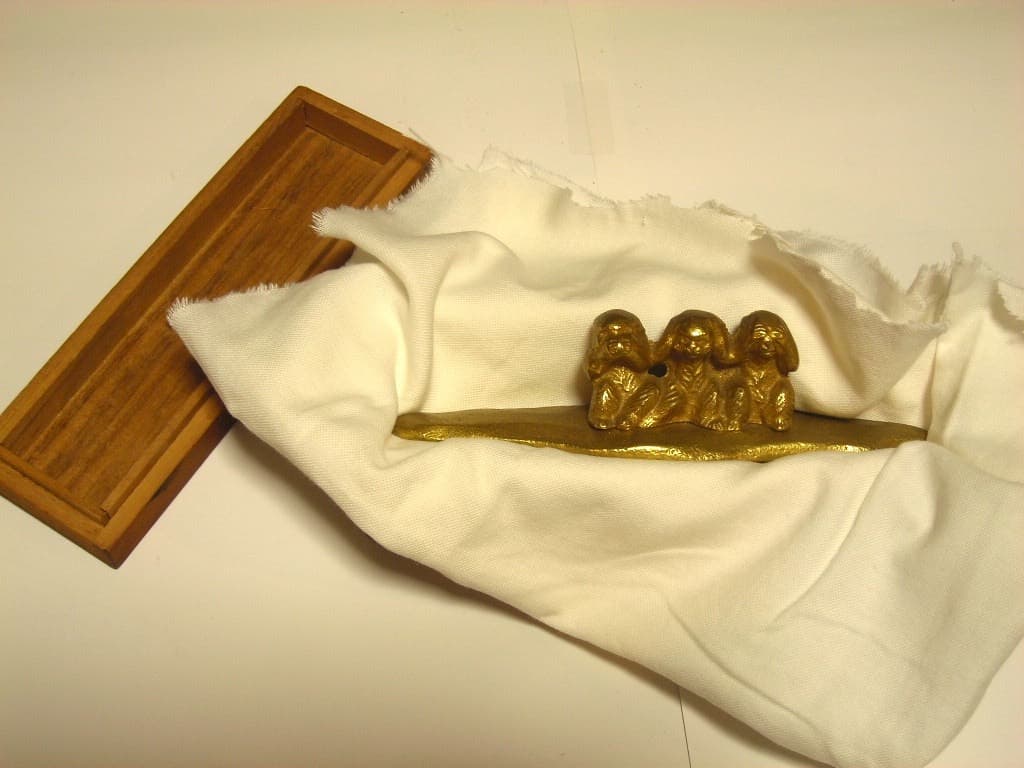 三猿（さんざる）『見ざる、聞かざる、言わざる』の文鎮