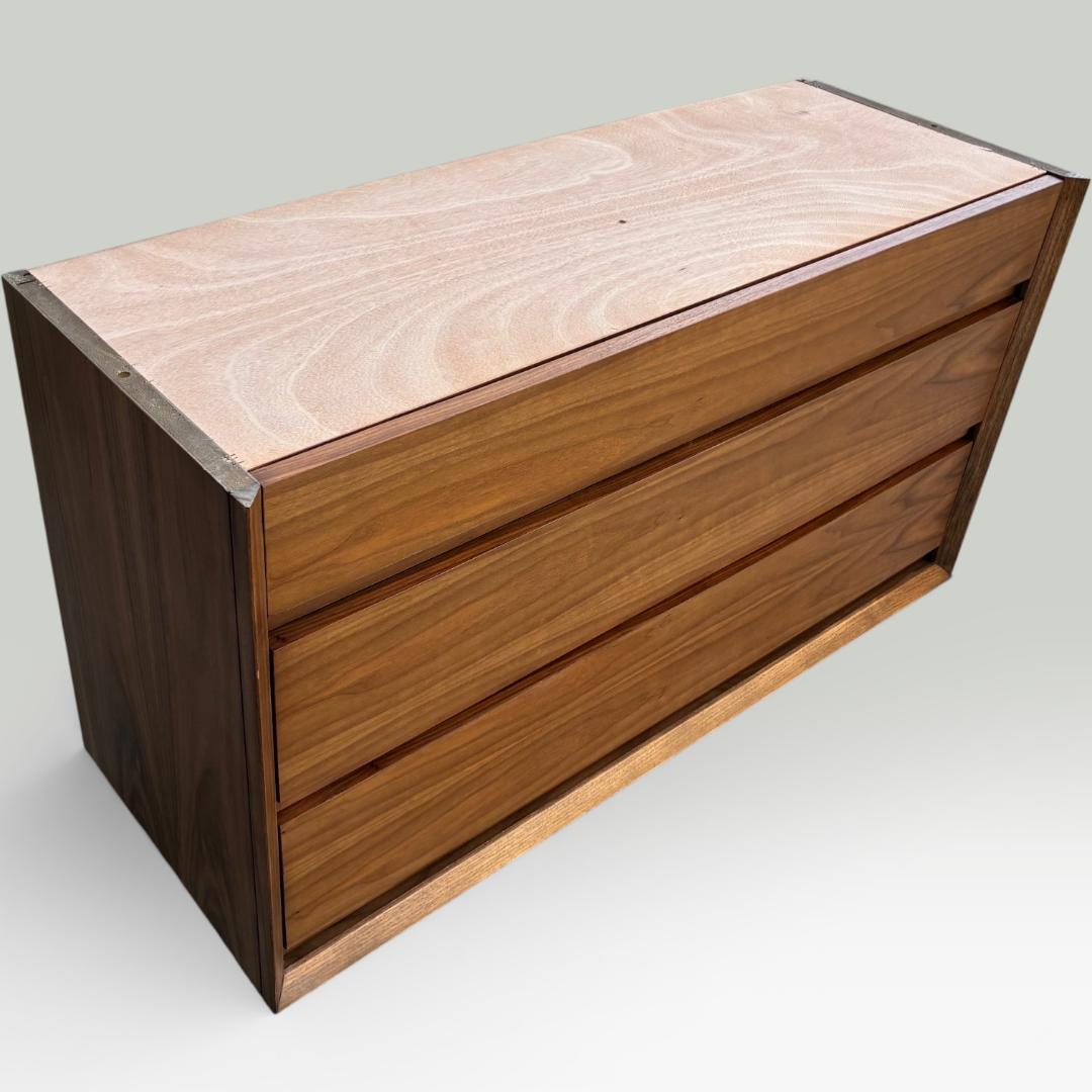 美品　IDC　大塚家具　ウォールナット　6段　チェスト　北欧　タンス