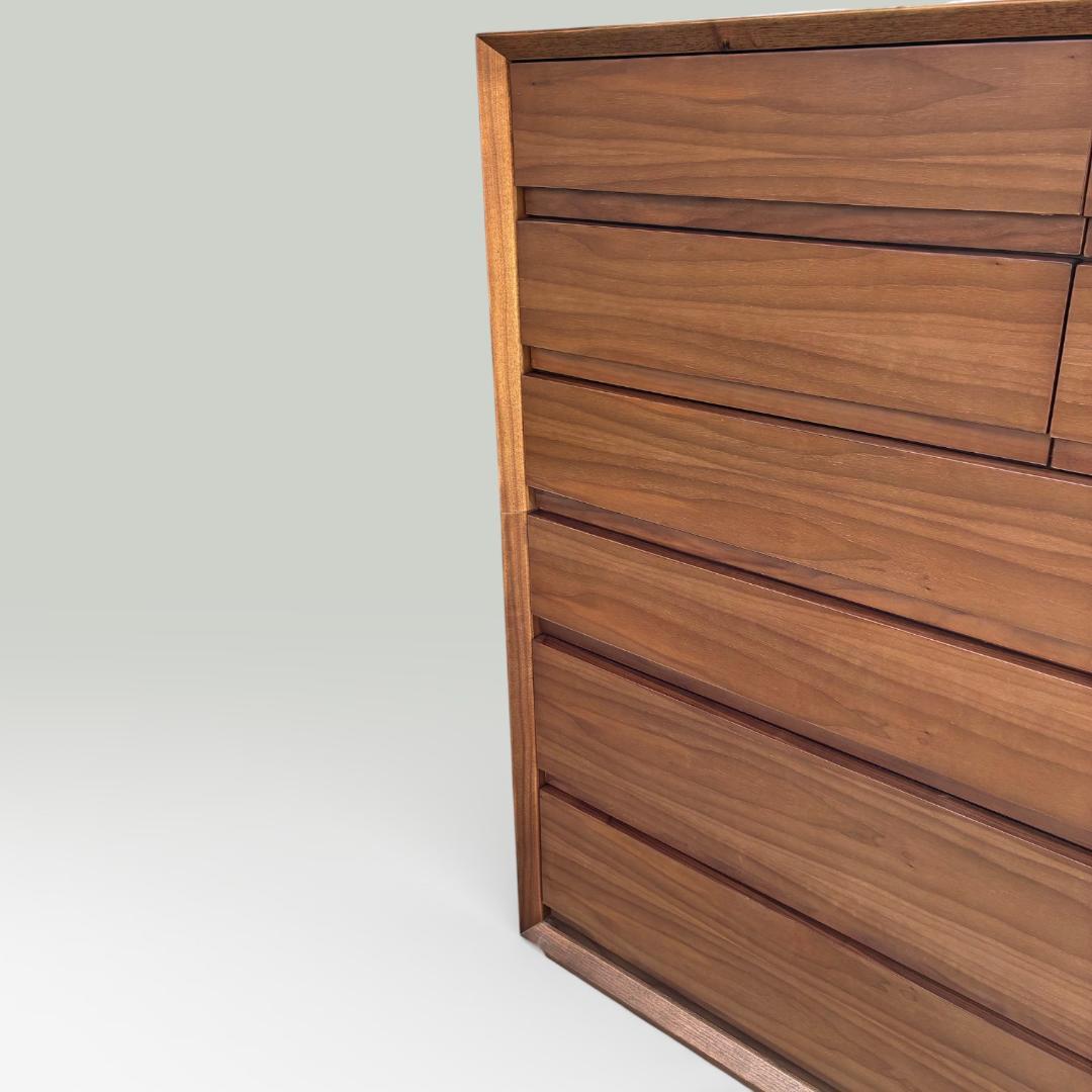 美品　IDC　大塚家具　ウォールナット　6段　チェスト　北欧　タンス