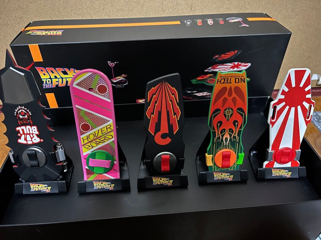 バックトゥザフューチャー1/6 Magnetic Floating ホバーボード - メルカリ