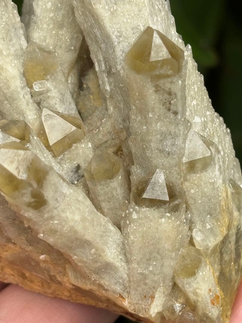 天然シトリン キャンドルクォーツ クラスター 367g かわいい 自立し