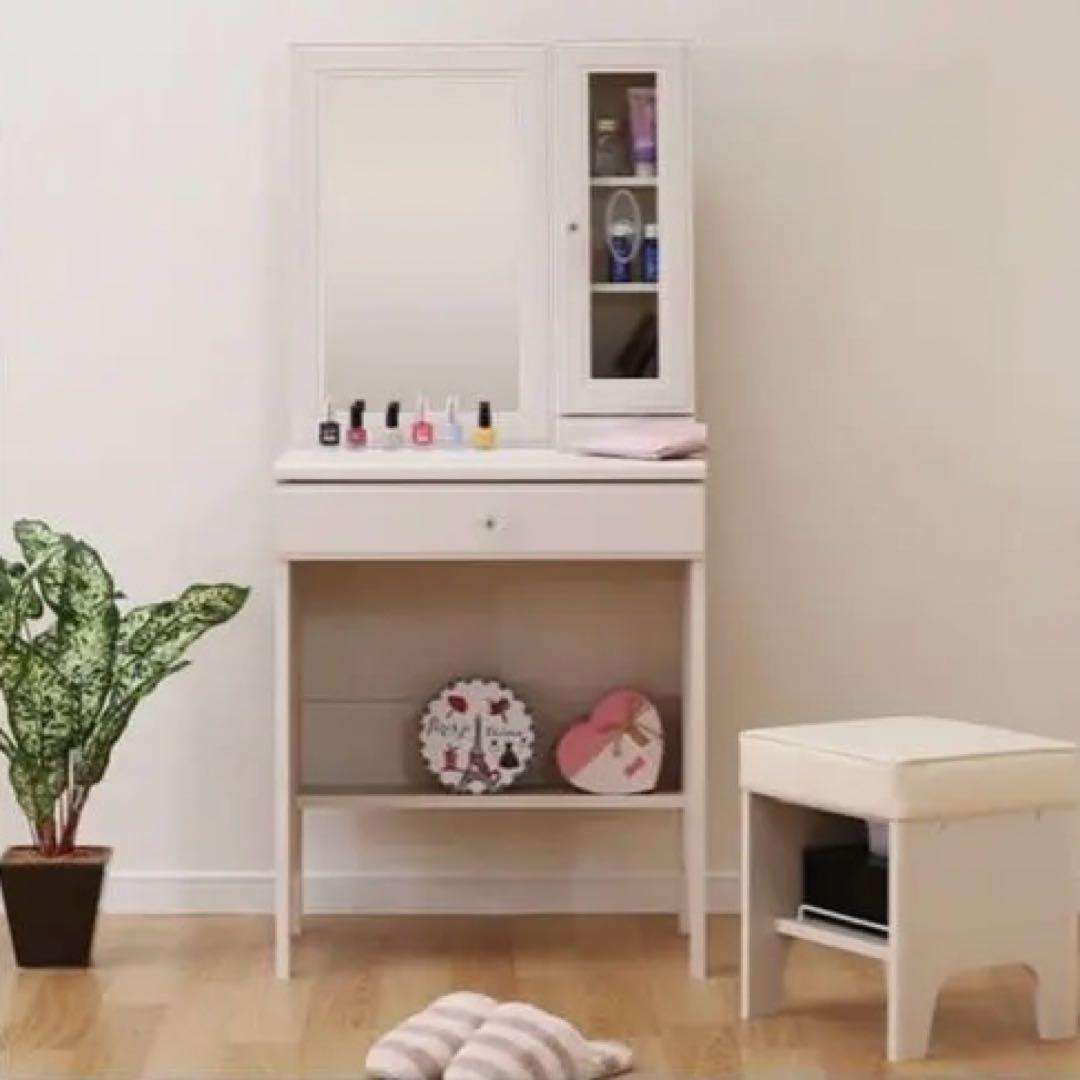 ニトリ　ドレッサー　椅子は付きません(フェリベーネ FEL1360 WH)