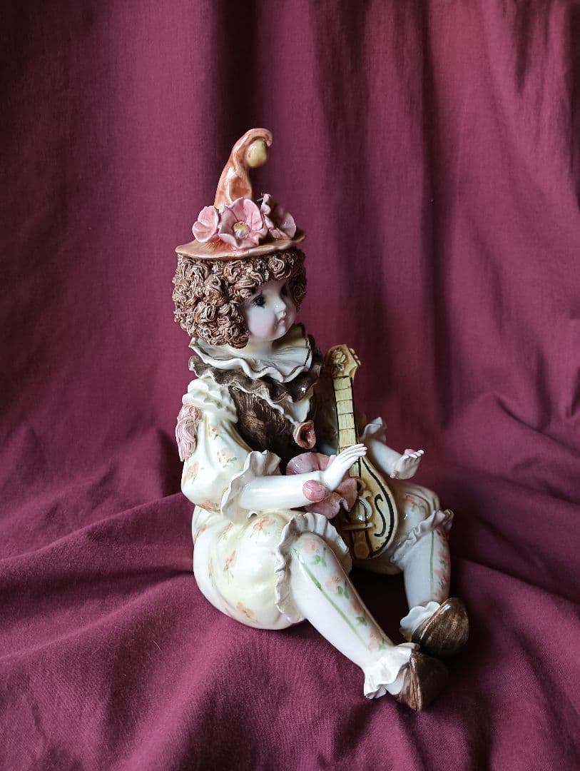 ハンドメイドの陶器人形　輸出用Ｓchmid 　 約30cm