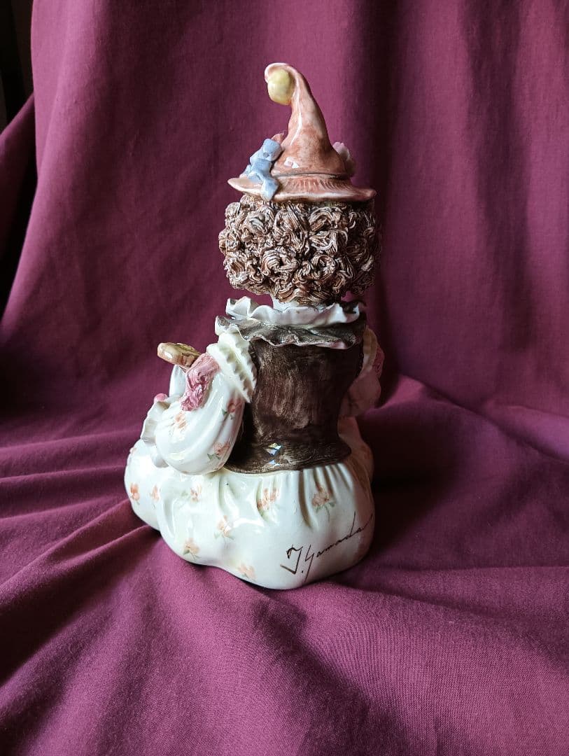 ハンドメイドの陶器人形　輸出用Ｓchmid 　 約30cm