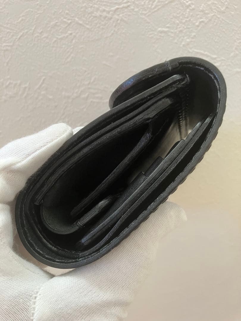ブラック 栃木レザーコンチョボタン 三つ折り財布