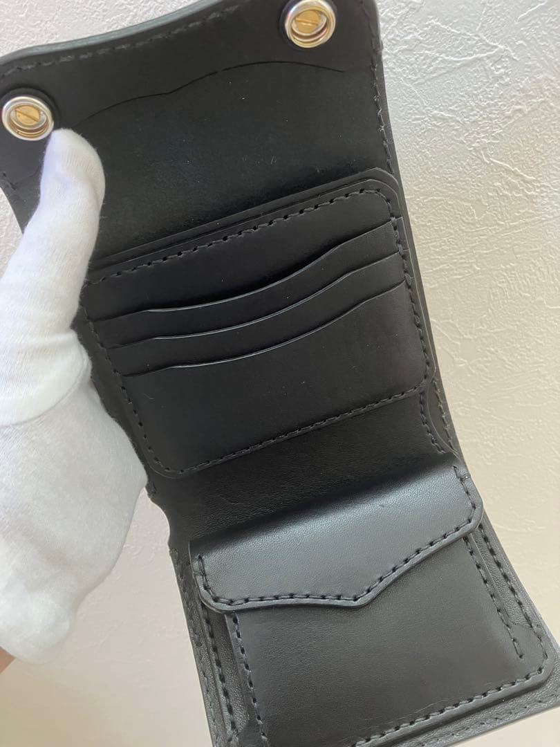 ブラック 栃木レザーコンチョボタン 三つ折り財布