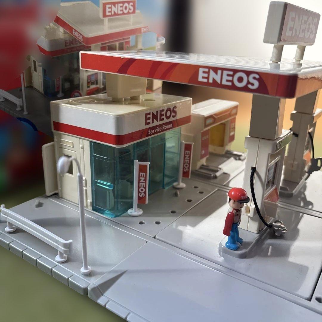 トミカタウンJAFとエネオス トミカおまけつき - メルカリ