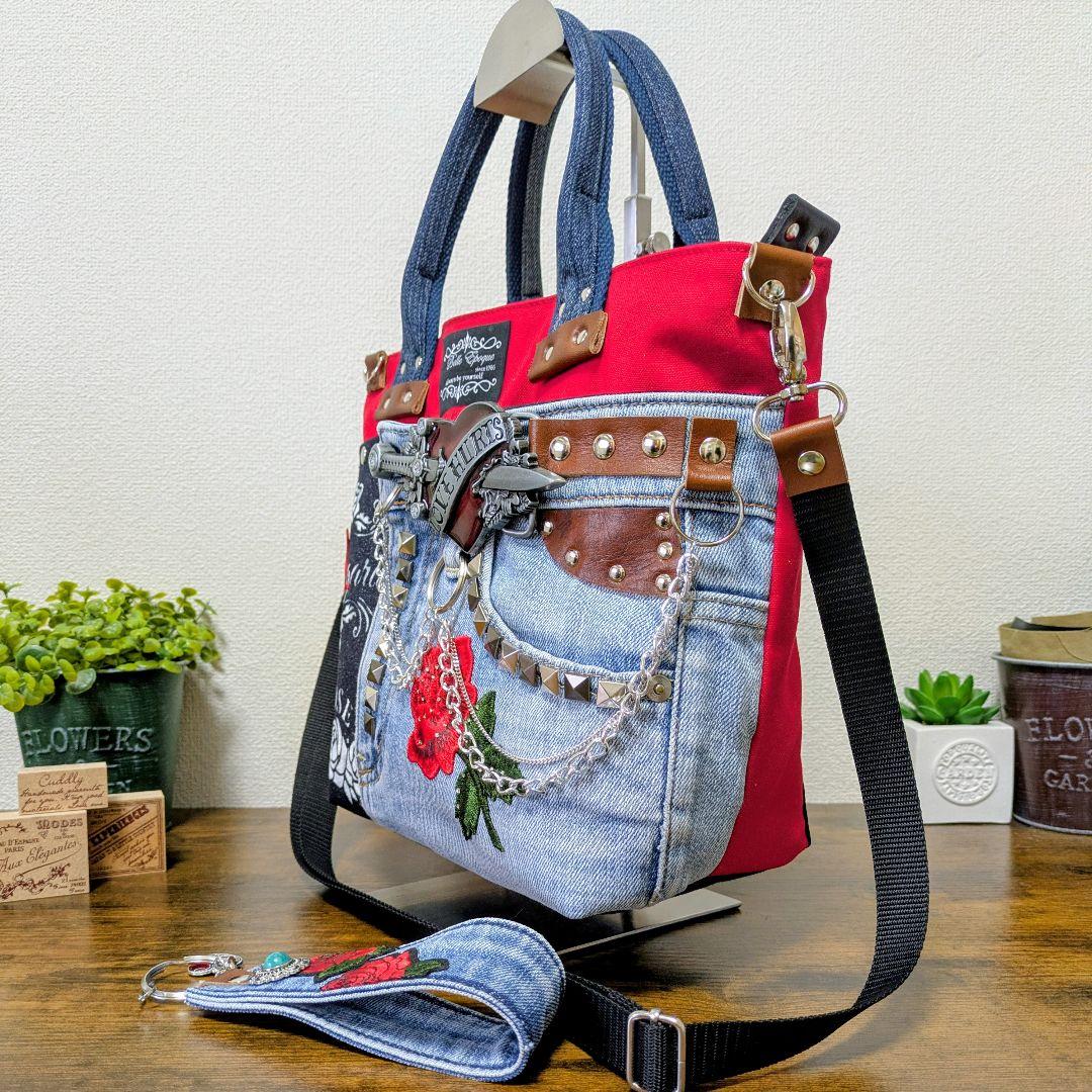 デニムリメイク 2wayトート｜薔薇×バタフライ刺繍・ポケットたくさん・底鋲付き