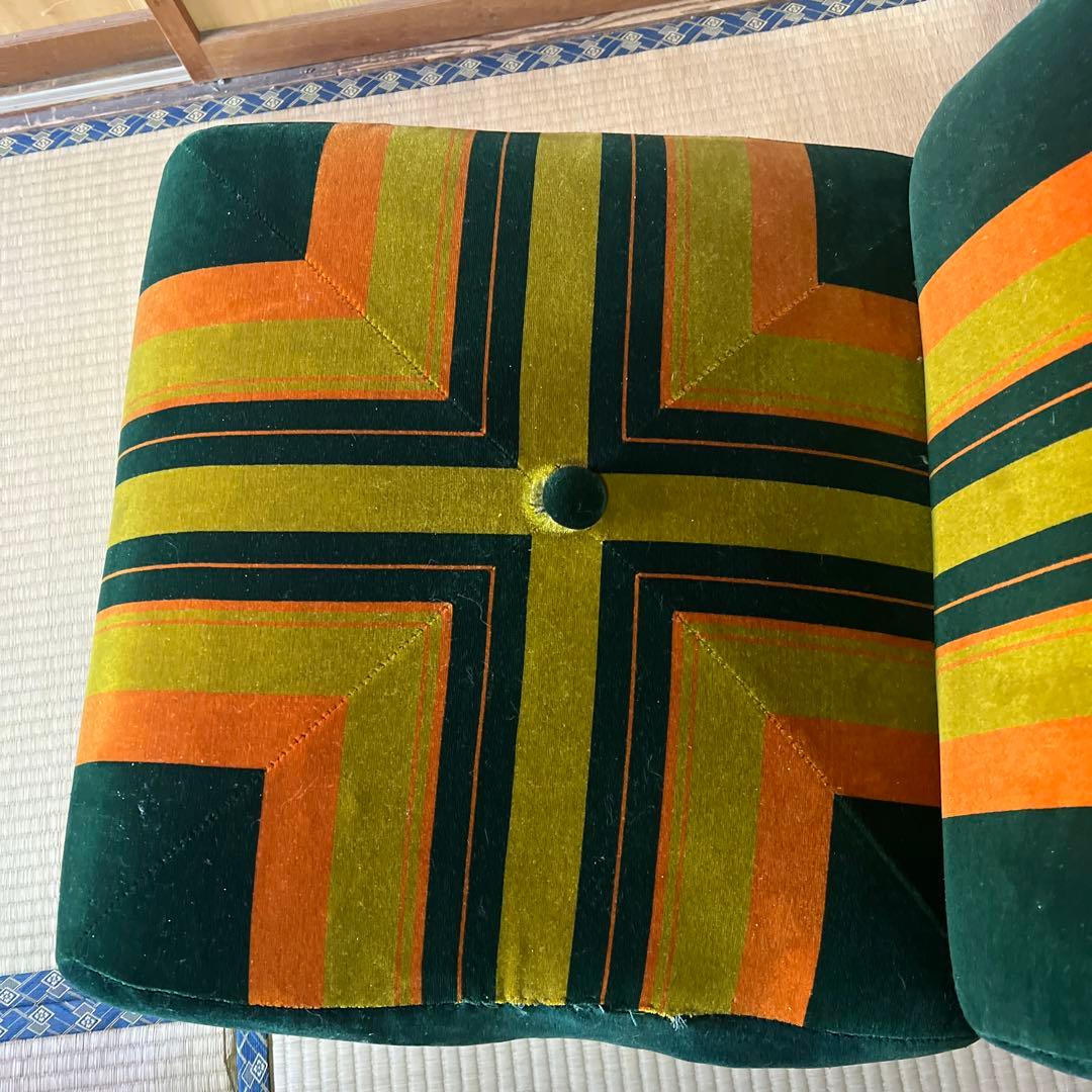 レトロなモケット1人掛けソファ②