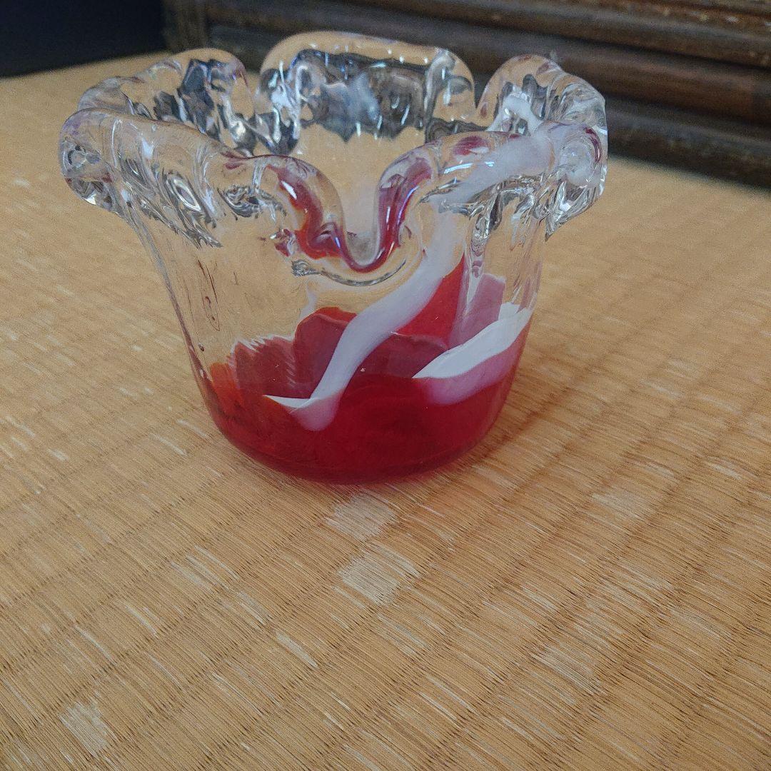 赤と透明のフリルエッジ灰皿ガラスアンティークレア