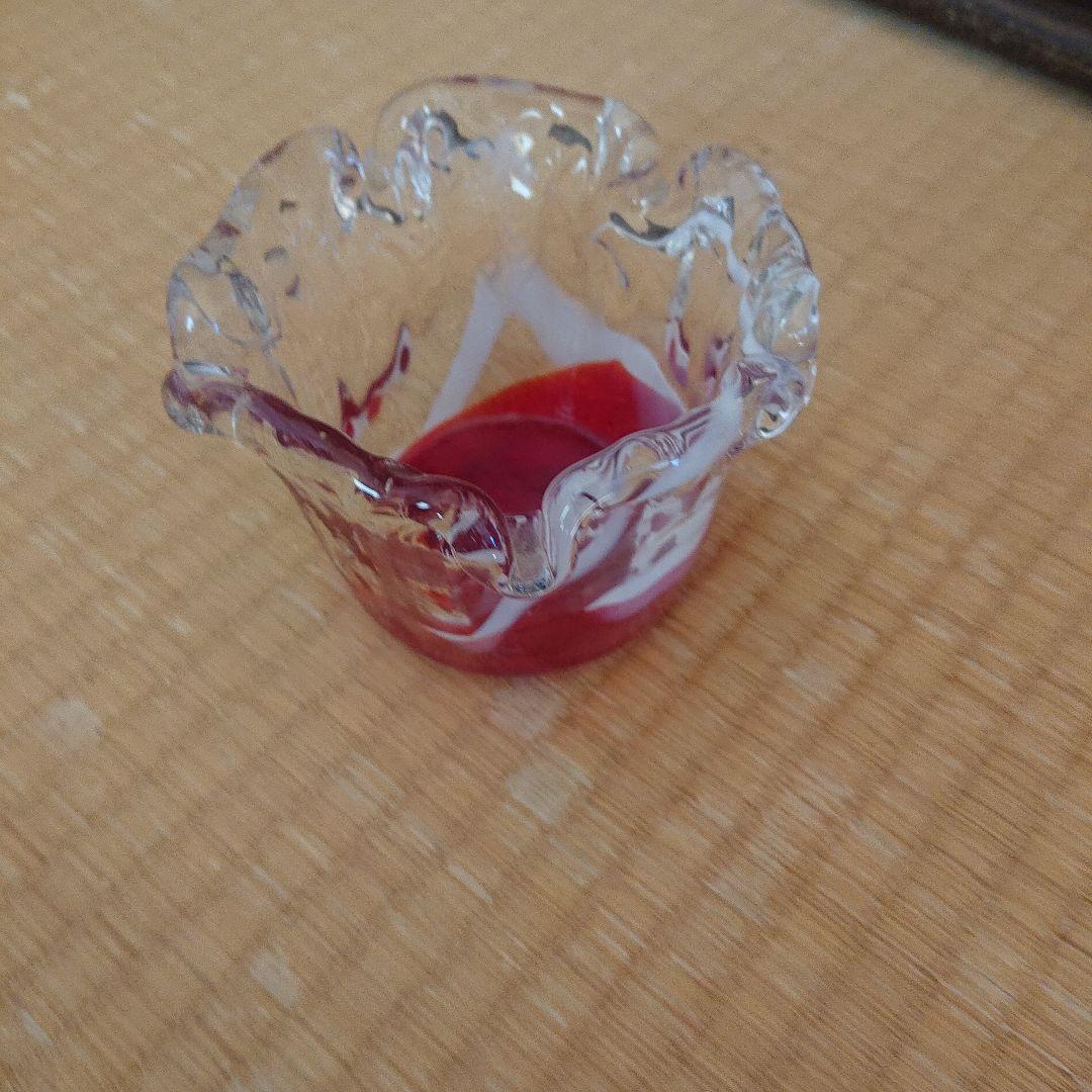 赤と透明のフリルエッジ灰皿ガラスアンティークレア