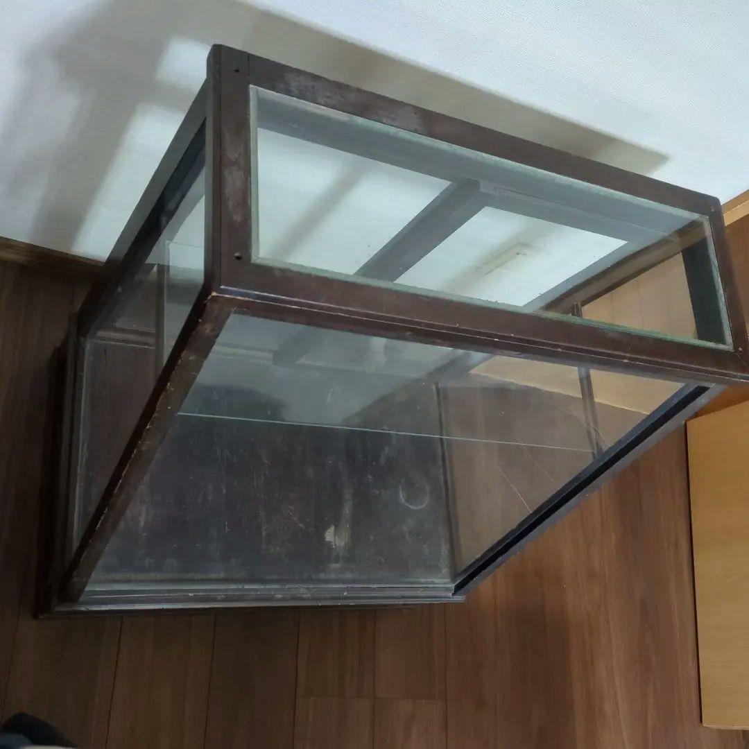 アンティークガラスケース 棚　コレクションケース　陳列棚　古民家　カフェ　飾り棚