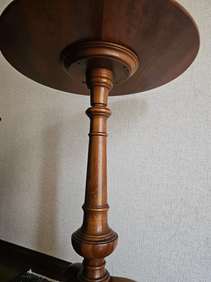 バロッサバレンティ　アイーダ　カフェテーブル　大塚家具　カスティリアンスタイル