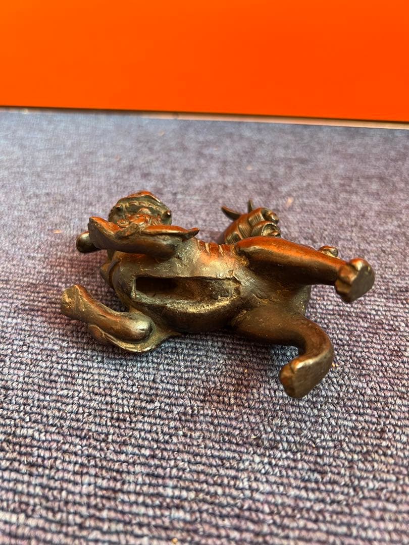 1311  銅製　獅子　置物