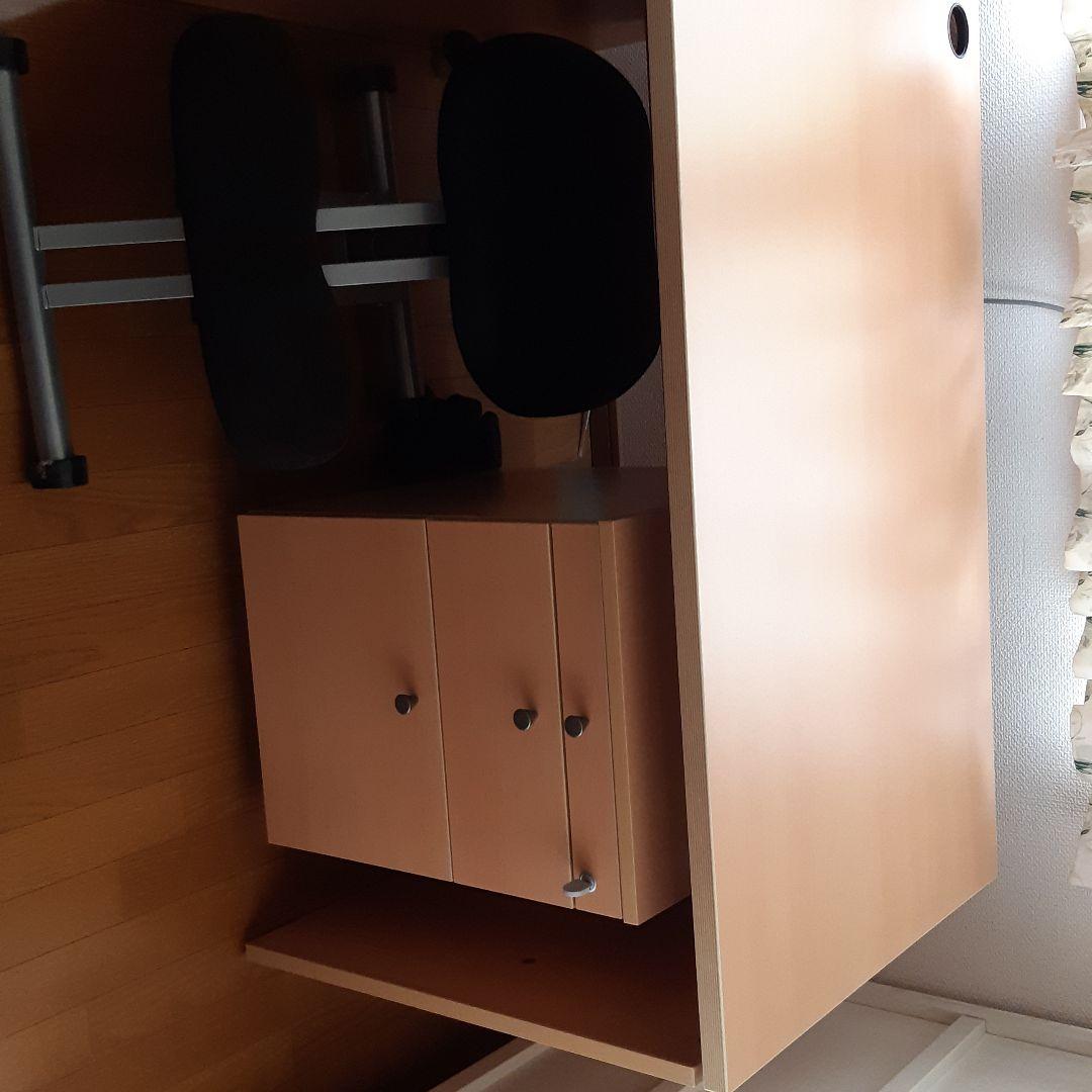 コクヨ　机とワゴン(三段キャスター付き)