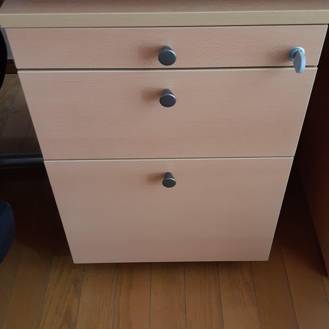 コクヨ　机とワゴン(三段キャスター付き)