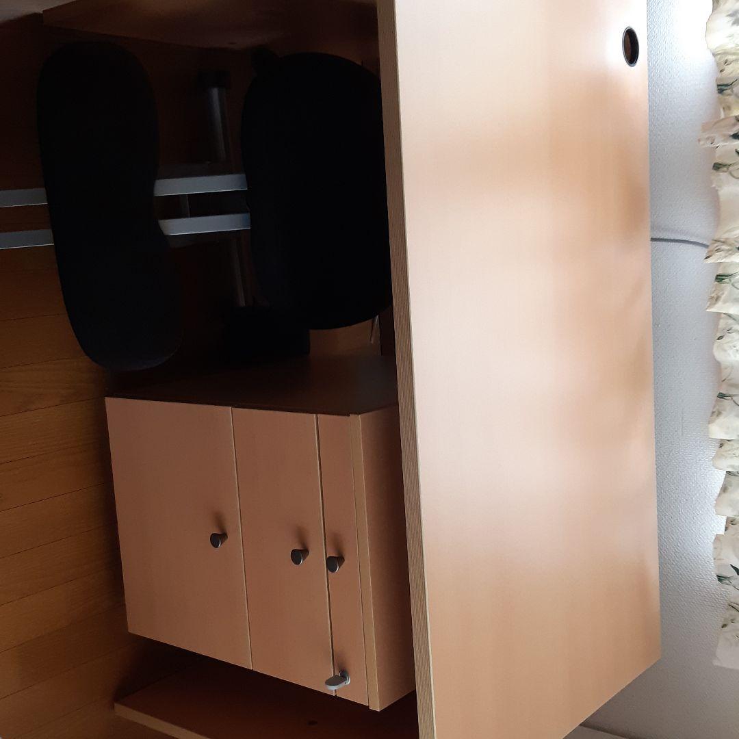 コクヨ　机とワゴン(三段キャスター付き)