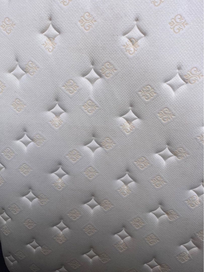 美品 シモンズ Simmons ビューティレスト　ゴールデンバリュー　プレミアム