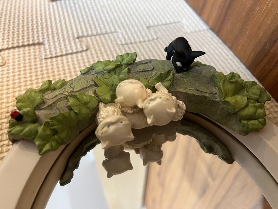 魔女の宅急便　ジブリ　壁掛けミラー　鏡　ジジ　リリー　廃盤品　レア