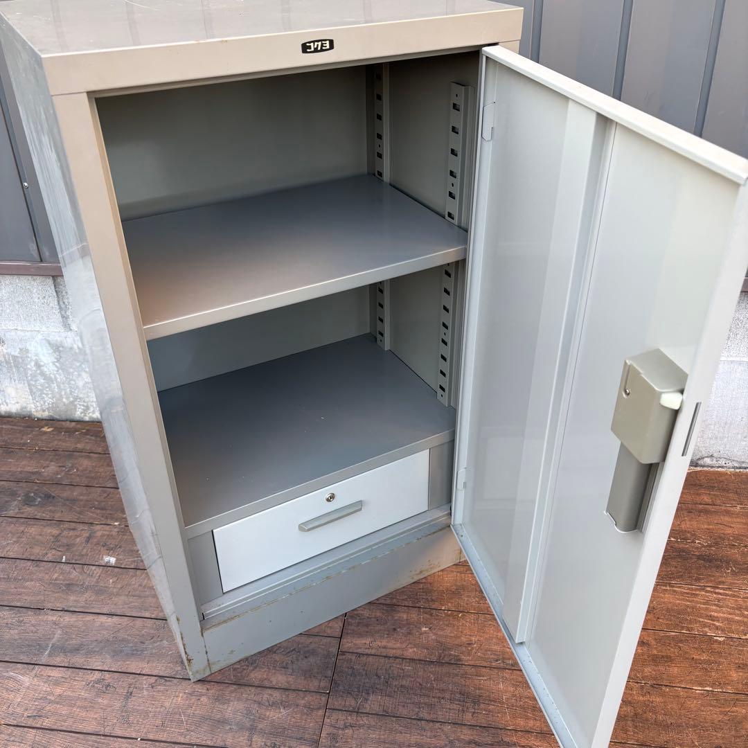 昭和レトロ コクヨ スチールキャビネット 鍵付き収納庫 引き出し付 書庫 グレー