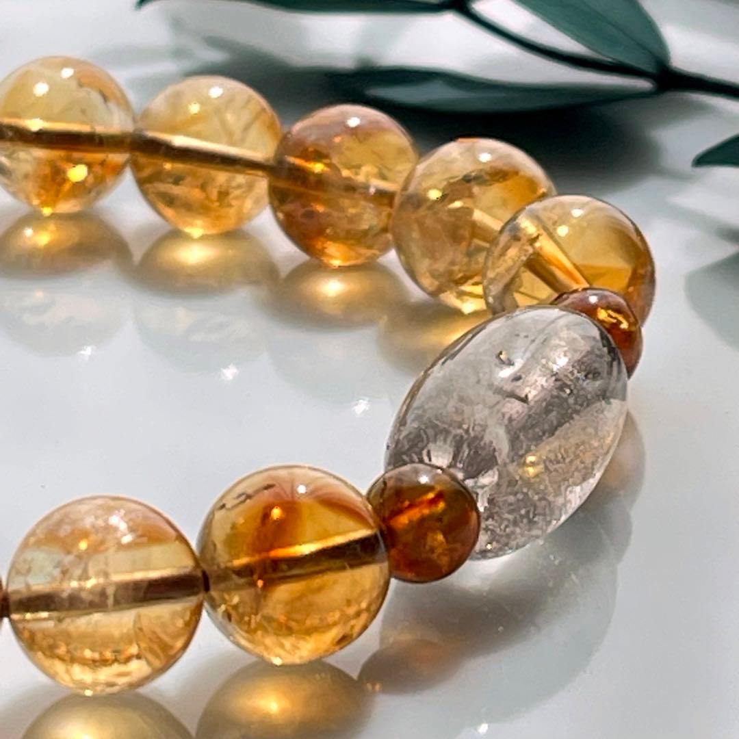 ガウリシャンカール産ヒマラヤスモーキークォーツ&シトリンブレス〜琥珀を添えて